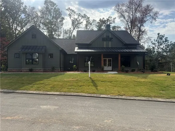 115 Cliffs Dr, Dalton, GA 30721