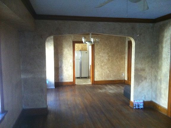 5th image of 2202 Auburn St