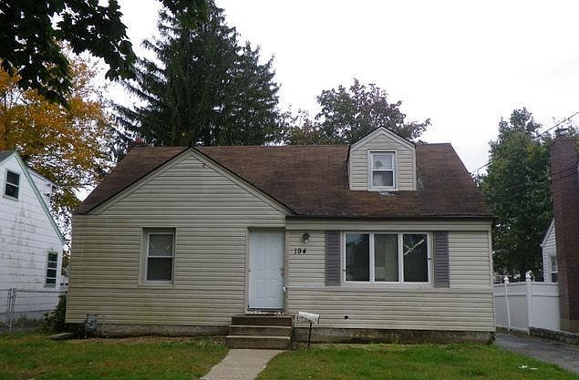 1st image of 194 Marvin Ave