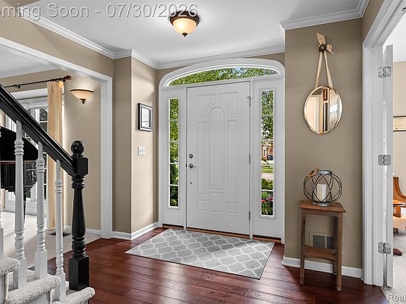 3rd image of 4086 Glencastle Dr