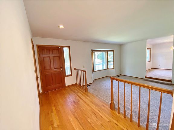 4th image of 26414 146th Avenue SE