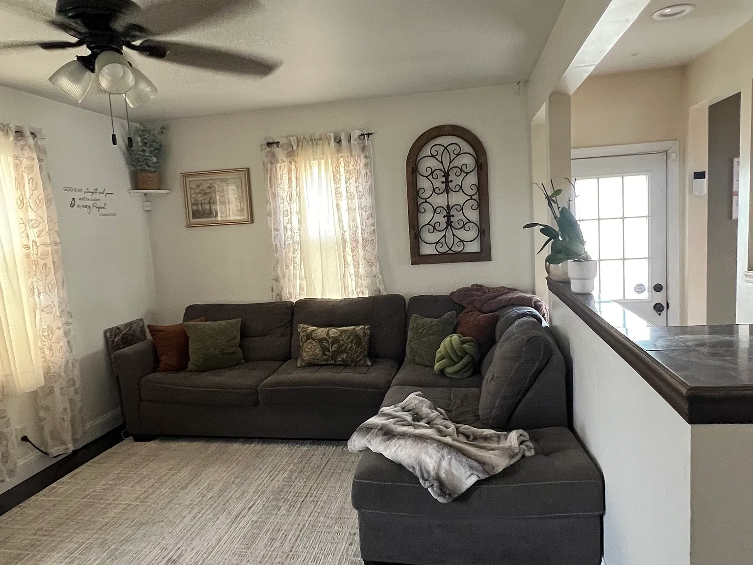 2 bed, 789 sqft, $2,295 — Photo 2