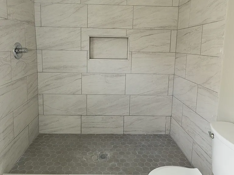 754 Collingswood Dr — Photo 3