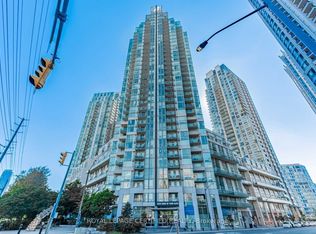 3939 Duke Of York Blvd #208, Mississauga, ON L5B 4N2