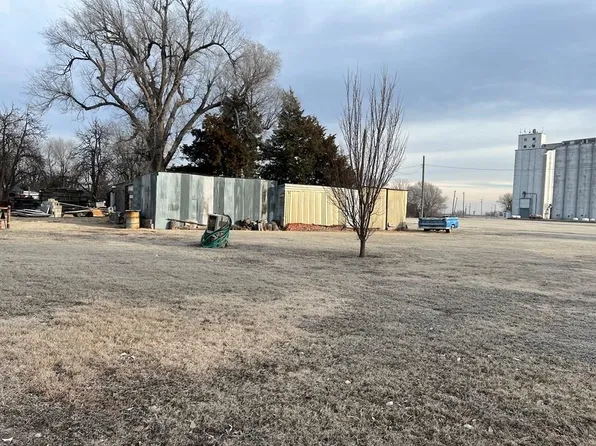 603 N Park Ave, Stafford, KS 67578