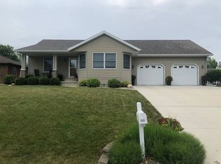 1519 1st St SW, Clarion, IA 50525