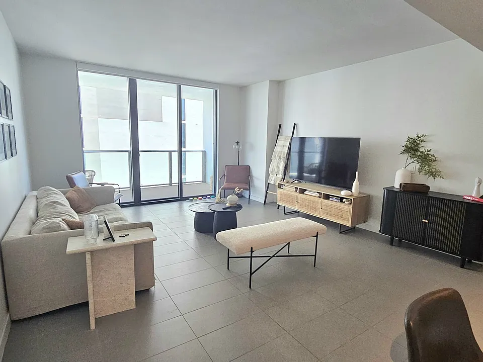 1600 NE 1st Ave #2719