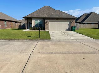 110 Hickory Knoll Ave, Gray, LA 70359