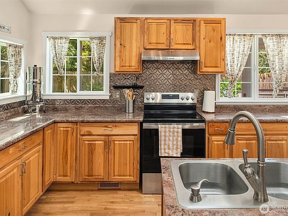 5th image of 14924 E 115th Street