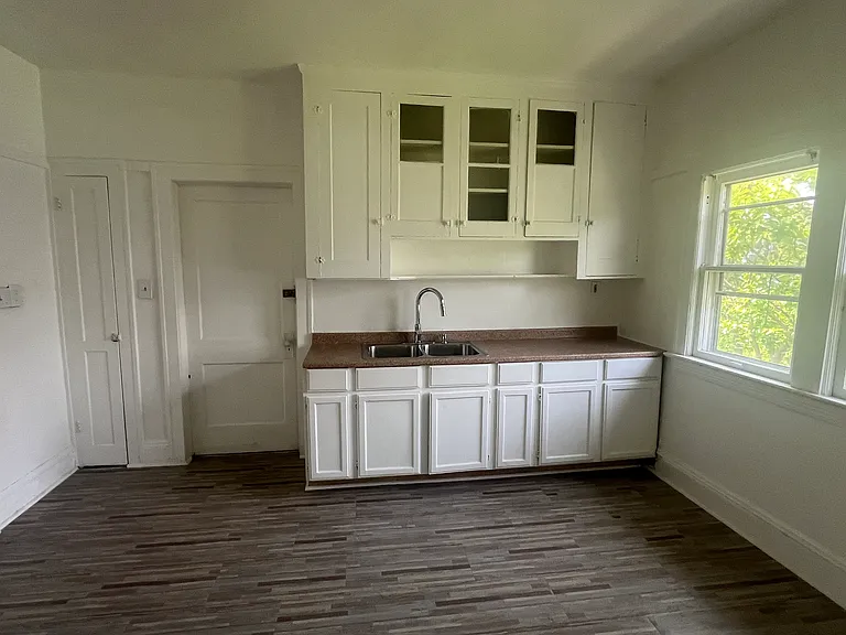 3600 E 154th St #2 — Photo 8