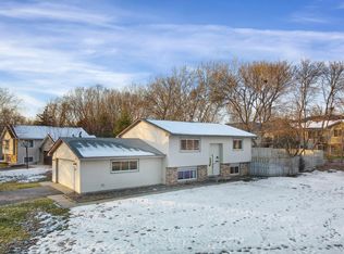 7361 Pineview Ln N, Maple Grove, MN 55369