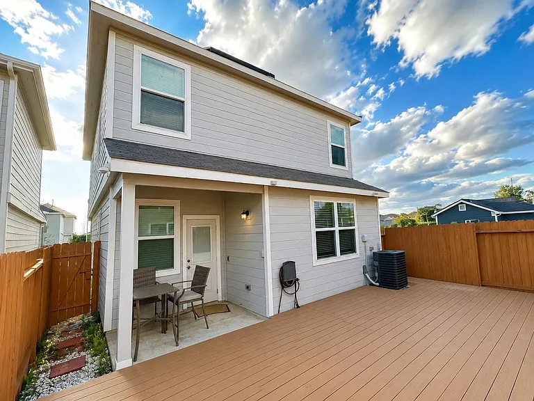 3910 Deledda Dr — Photo 18