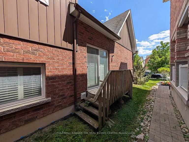 1848 Lamstone St — Photo 2
