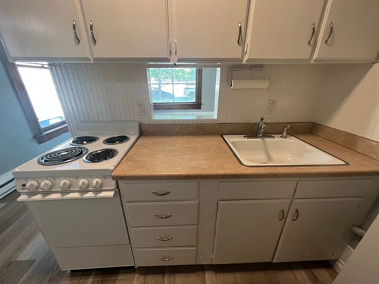 1201 W Washington St — Photo 5