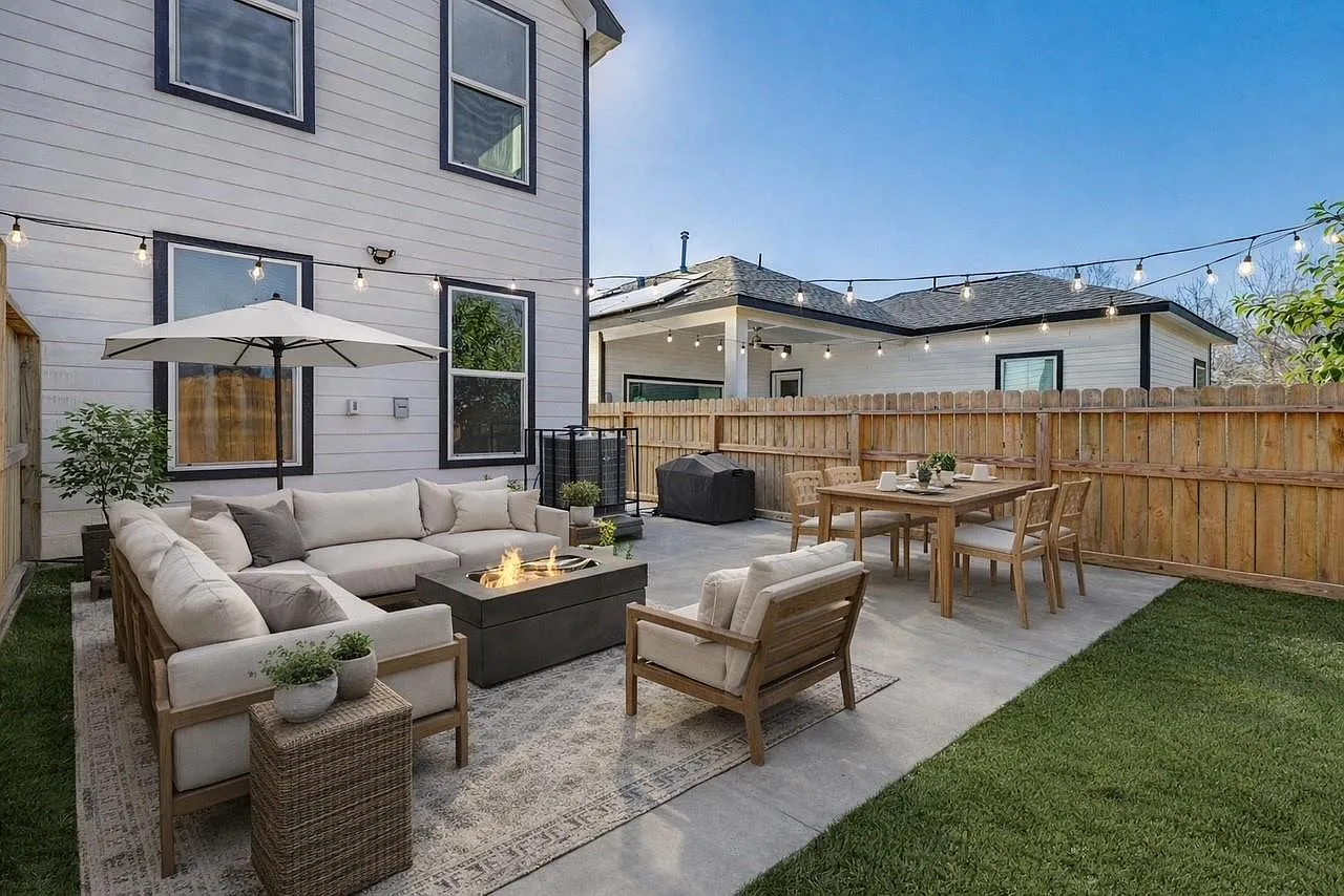 3 bed, 2.0 bath, 2976 sqft, $2,100 — Photo 4