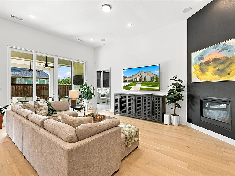 2432 Casia Lndg — Photo 40