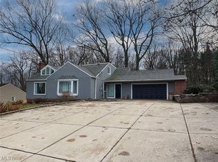 5700 Brookside Rd, Independence, OH 44131