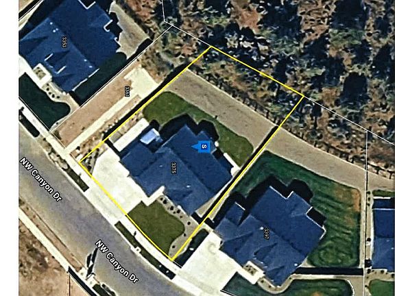 2nd image of 3375 NW Canyon Dr