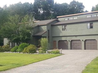 44 Scott Dr, Troy, NY 12180