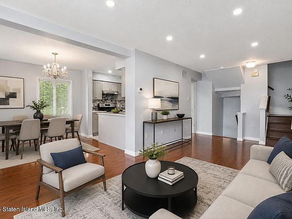 3rd image of 356 Ilyssa Way