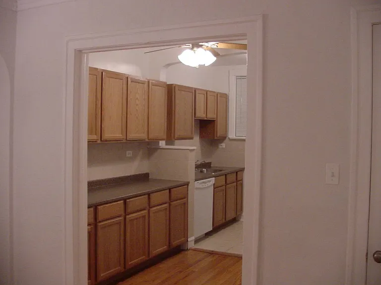 Farwell Apartments — Photo 45