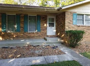 405 Main St, Worden, IL 62097