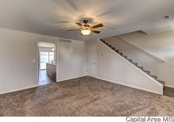 3rd image of 22 Dawson Cir