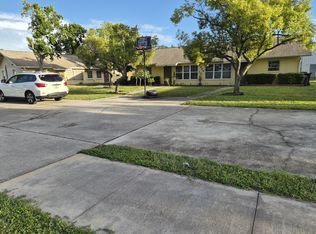 4250 55th Ave N APT B, Saint Petersburg, FL 33714