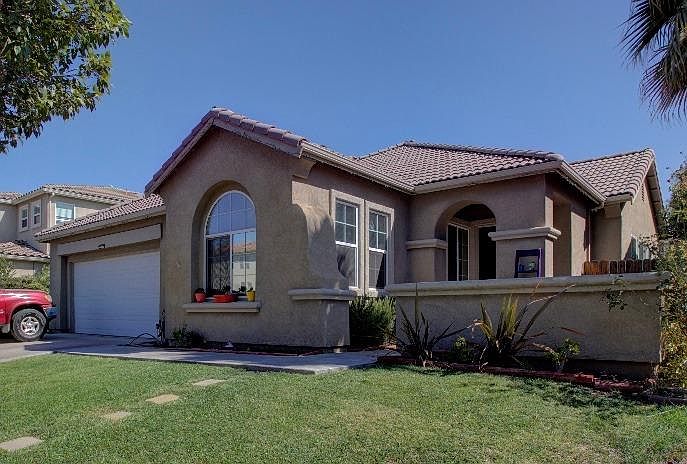 1st image of 648 Stone Creek Ln