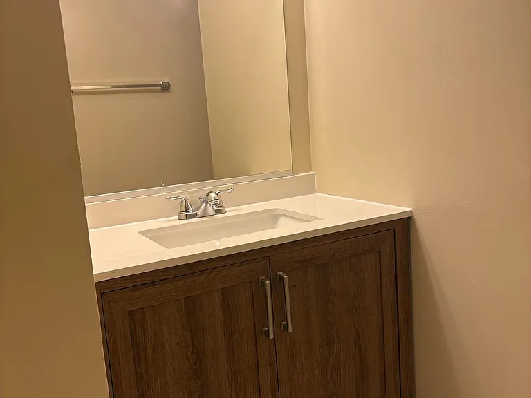 5623 Gresham Ln — Photo 6