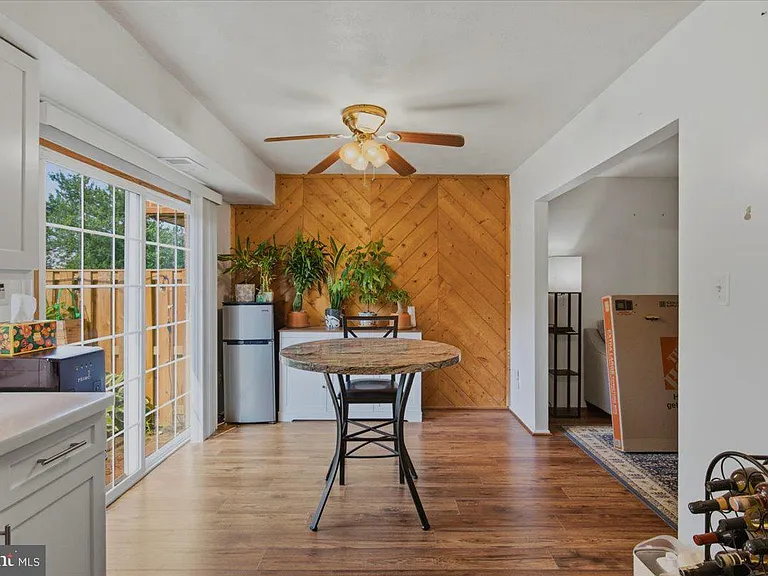899 Holborn Ct #899 — Photo 10
