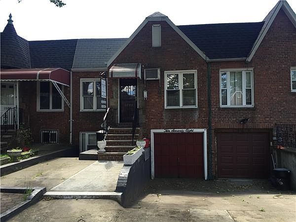 2nd image of 1078 E 52nd St