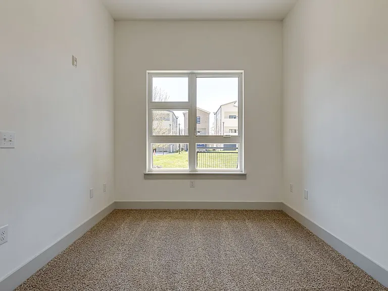 542 Southgate Ave #214 — Photo 7