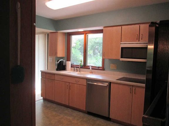 5th image of 2111 Delcy Ct
