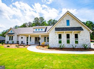 126 Woodford Dr, Roopville, GA 30170