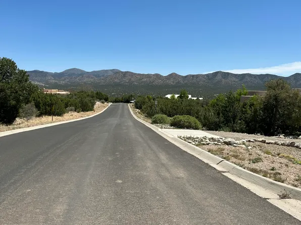 2 Mongwu Kachina Ct, Sandia Park, NM 87047