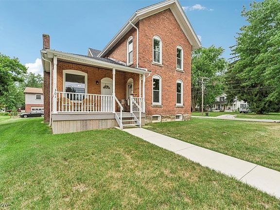 2nd image of 301 Prospect St