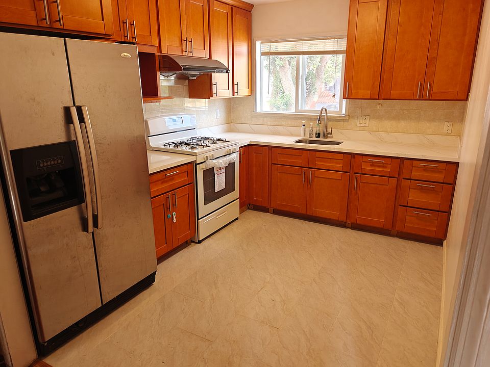 new kitchen, new countertop, new oven, new flooring