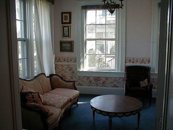 Sitting room 