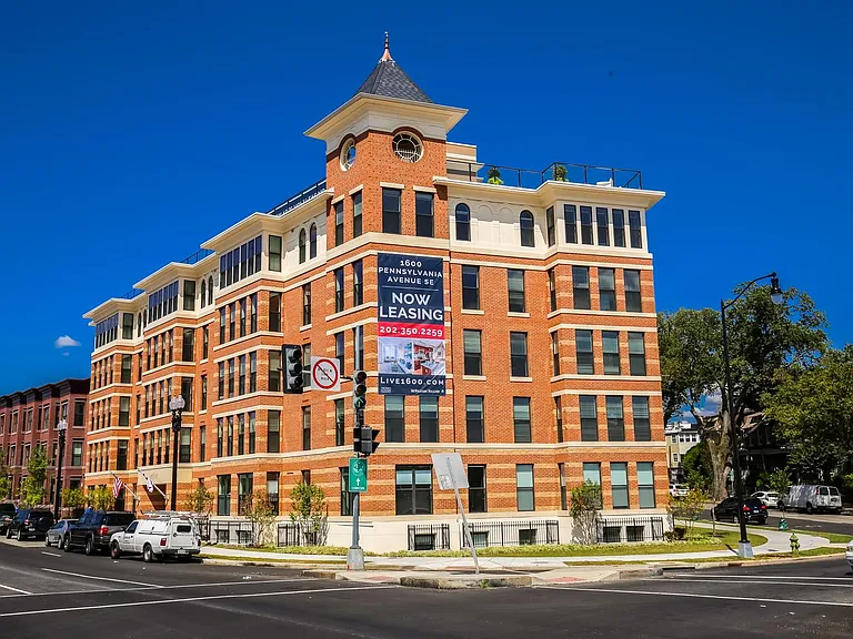 1600 Pennsylvania Ave SE Apartments — Photo 21
