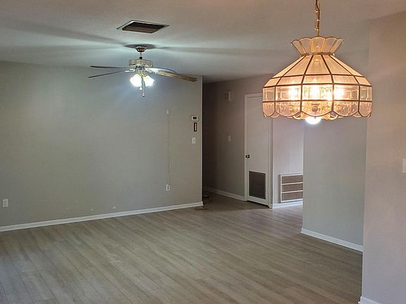 5th image of 3424 Willis Dr