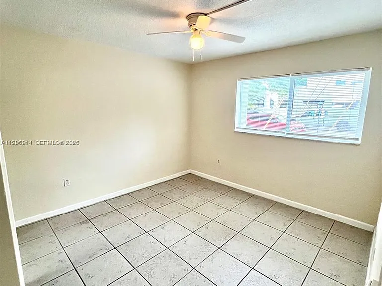7626 NE 6th Ct #1 — Photo 5