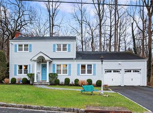 54 Reynal Rd, White Plains, NY 10605