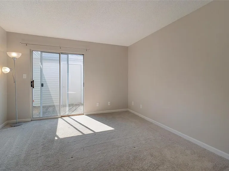 1503 E Swan Cir — Photo 22