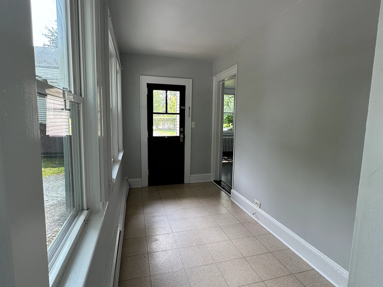 2 bed, 1.5 bath, $3,000 — Photo 2