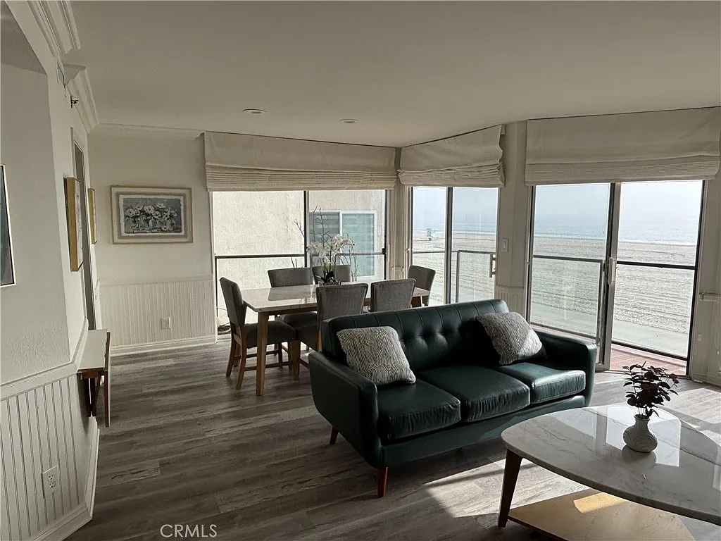 Building Photo - 1230 E Ocean Blvd #303