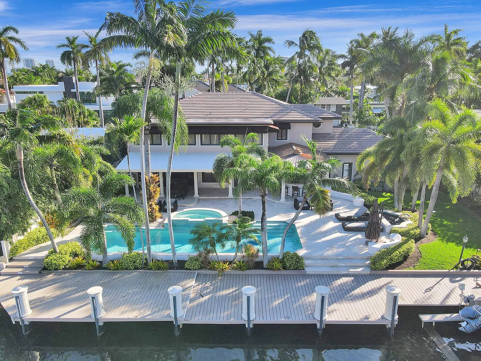 5 bed, 5.5 bath, 4291 sqft, $35,000 — Photo 1
