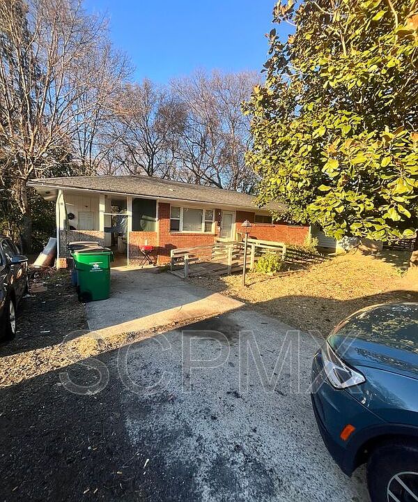 1st image of 3151 Burbank Dr