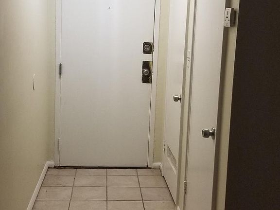 3rd image of 4053 Warrensville Center Rd APT A2