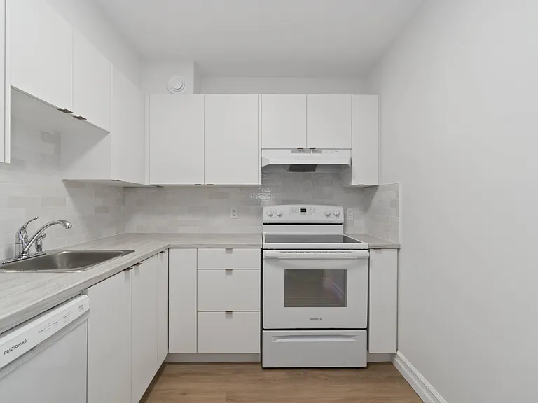 1 Brookdale Ct #107 — Photo 10